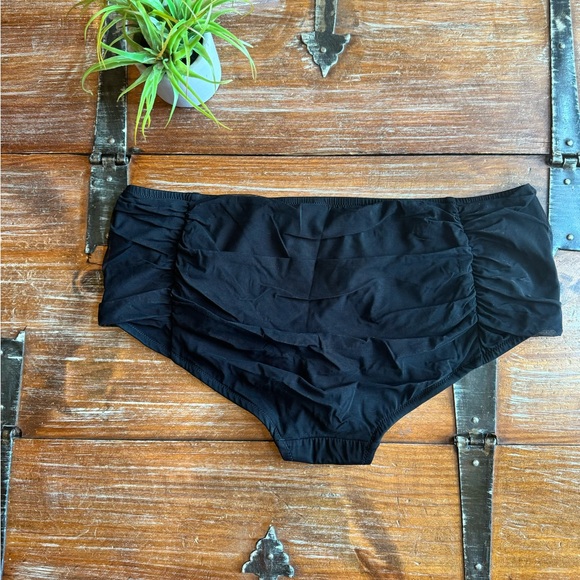 Boyshort Ruched Bikini Bottom by J.CREW - Picture 5 of 8